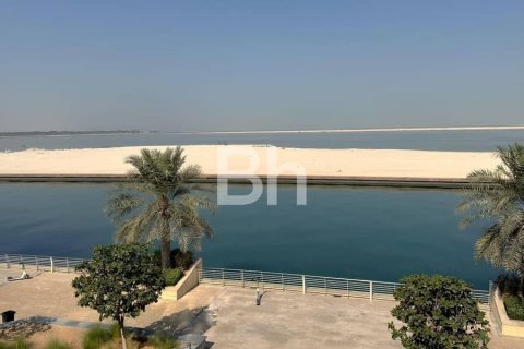Al Raha Beach, Abu Dhabi, संयुक्त अरब अमीरात में अपार्टमेंट, 3 बेडरूम, 238 वर्ग मीटर, संख्या 642544 - फ़ोटो 4