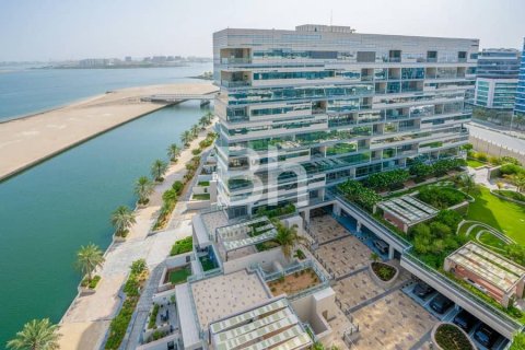 Al Raha Beach, Abu Dhabi, संयुक्त अरब अमीरात में अपार्टमेंट, 3 बेडरूम, 238 वर्ग मीटर, संख्या 642544 - फ़ोटो 9