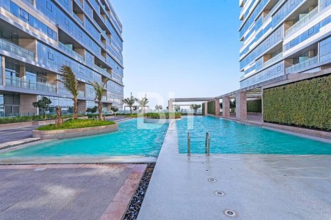 Al Raha Beach, Abu Dhabi, संयुक्त अरब अमीरात में अपार्टमेंट, 3 बेडरूम, 238 वर्ग मीटर, संख्या 642544 - फ़ोटो 2