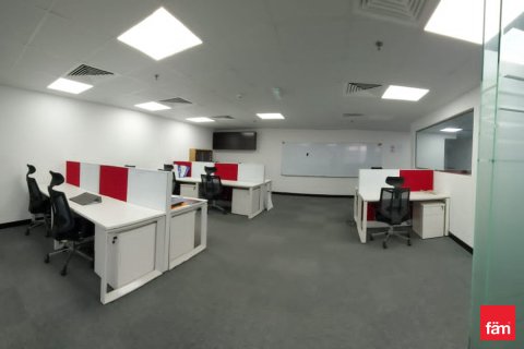 Oficina en alquiler en Dubai, EAU 117.1 m2 № 722083 - foto 2