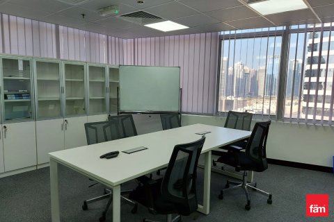 Oficina en alquiler en Dubai, EAU 117.1 m2 № 722083 - foto 6