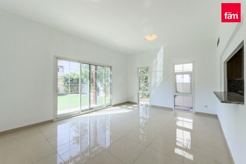 Villa te huur in Dubai, VAE 5 slaapkamers, 726.7 vr.m., nr 679829 - foto 6