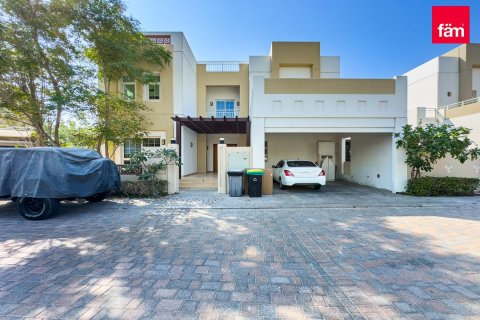 Villa te huur in Dubai, VAE 5 slaapkamers, 726.7 vr.m., nr 679829 - foto 3