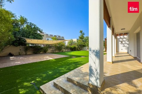 Villa te huur in Dubai, VAE 5 slaapkamers, 726.7 vr.m., nr 679829 - foto 4