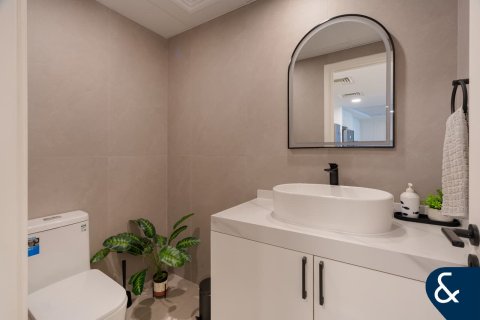 Müüa korter asukohaga Motor City, Dubai, AÜE: 1 magamistoaga, 99 m² Nr 684941 - pilt 9