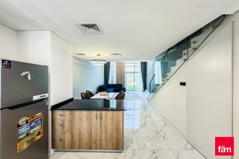 Villetta a schiera in vendita a Dubai, EAU 2 camere da letto, 133.4 mq. № 695310 - foto 2