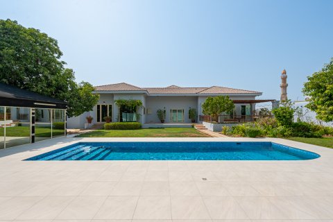 Вилла Аль-Барша, Дубай, БАӘ-да 5 жатын бөлмелер, 464.52 м² № 757510 - фото 3