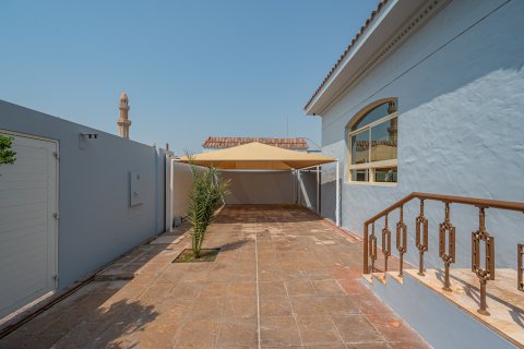 Вилла Аль-Барша, Дубай, БАӘ-да 5 жатын бөлмелер, 464.52 м² № 757510 - фото 24