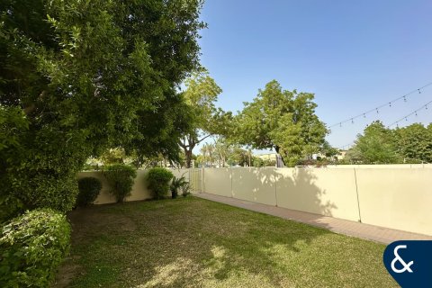 Villa itt: The Springs, Dubai, EAE, 3 hálószoba, 228 m², azonosító: 688821 - fénykép 2