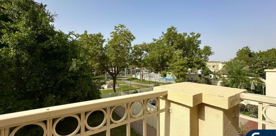 Villa itt: The Springs, Dubai, EAE, 3 hálószoba, 228 m², azonosító: 688821