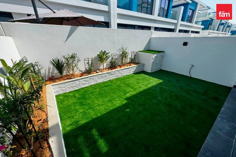 Kaupunkipientalo Dubai, Arabiemiraatit 4 makuuhuonetta, 144 m2 № 727085 - kuva 6