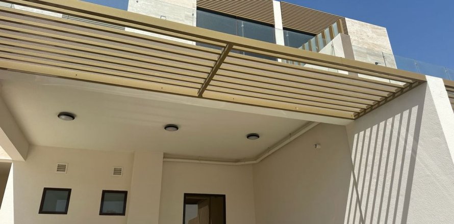 טאונהאוס ב Dubai, איחוד האמירויות 4 חדרי שינה, 191.5 מ"ר מספר 727087