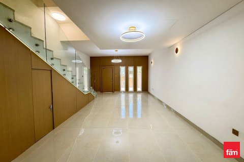Városi lakóépület itt: Dubai, EAE, 4 hálószoba, 130.1 m², azonosító: 727083