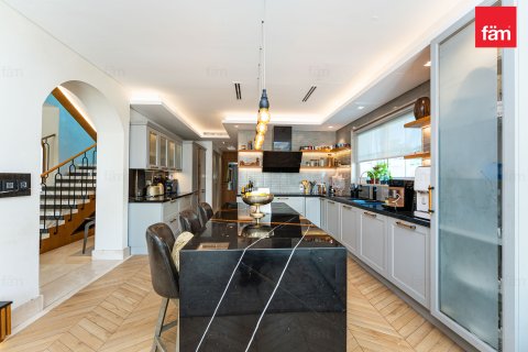Müüa villa asukohaga Jumeirah Park, Dubai, AÜE: 3 magamistoaga, 680 m² Nr 711561 - pilt 9