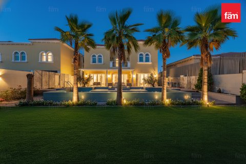 Vila v Jumeirah Park, Dubai, SAE 3 spálne, 680 m2 č. 711561