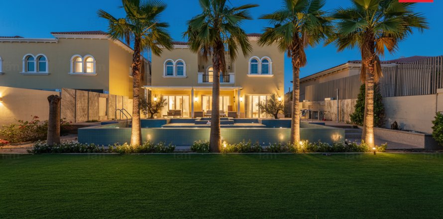 Villa asukohaga Jumeirah Park, Dubai, AÜE: 3 magamistoaga, 680 m² Nr 711561