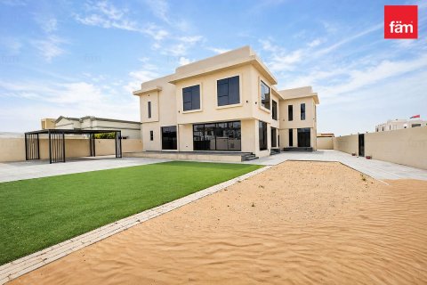 Villa a Al Aweer, Dubai, EAU 5 camere da letto, 1188.2 mq. № 708243