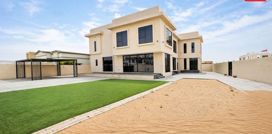 Villa asukohaga Al Aweer, Dubai, AÜE: 5 magamistoaga, 1188.2 m² Nr 708243