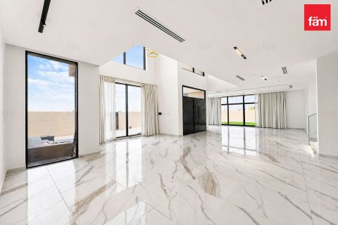 Üürile anda villa asukohaga Al Aweer, Dubai, AÜE: 5 magamistoaga, 1188.2 m² Nr 708243 - pilt 2