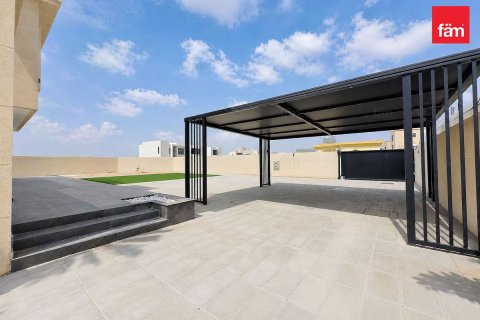 Üürile anda villa asukohaga Al Aweer, Dubai, AÜE: 5 magamistoaga, 1188.2 m² Nr 708243 - pilt 17