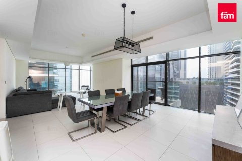 Apartment in Downtown Dubai (Downtown Burj Dubai), UAE 3 bedrooms, 204 sq.m. № 630586