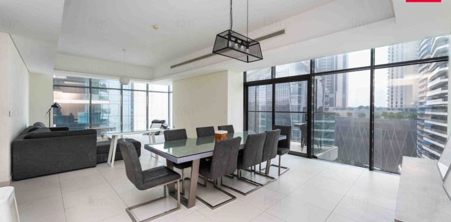 Apartment in Downtown Dubai (Downtown Burj Dubai), UAE 3 bedrooms, 204 sq.m. № 630586