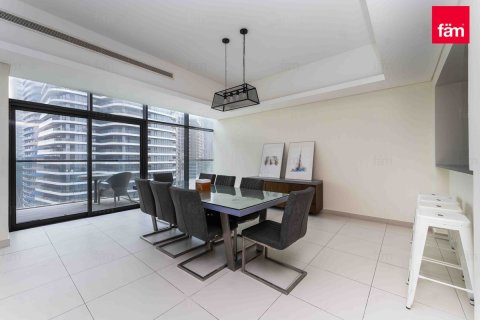 Apartment in Downtown Dubai (Downtown Burj Dubai), UAE 3 bedrooms, 204 sq.m. № 630586 - photo 24