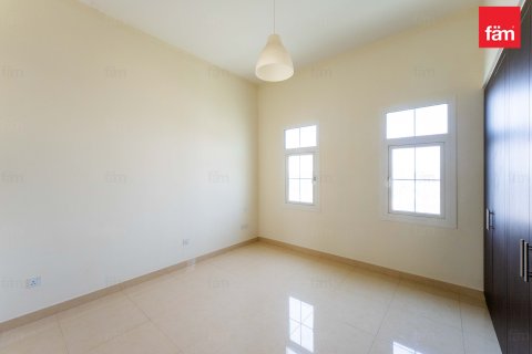 Müüa villa asukohaga Dubai, AÜE: 3 magamistoaga, 549.9 m² Nr 640257 - pilt 21