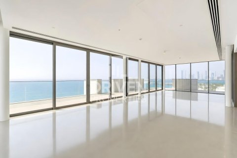Kattohuoneisto Jumeirah, Dubai, Arabiemiraatit 4 makuuhuonetta, 1036.71 m2 № 755720 - kuva 1