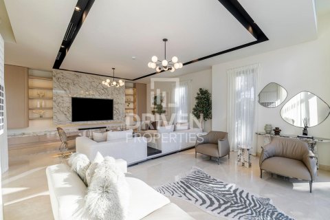Vila v Dubai Hills Estate, Dubai, SAE 4 spálne, 676.71 m2 č. 755719 - Fotografia 6
