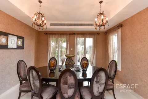 Villa in The Springs, Dubai, UAE 3 bedrooms, 340 sq.m. № 650168 - photo 4