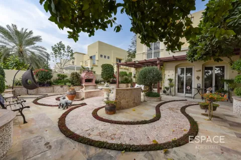Villa in The Springs, Dubai, UAE 3 bedrooms, 340 sq.m. № 650168 - photo 19