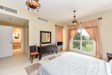Villa in The Springs, Dubai, UAE 3 bedrooms, 340 sq.m. № 650168 - photo 11