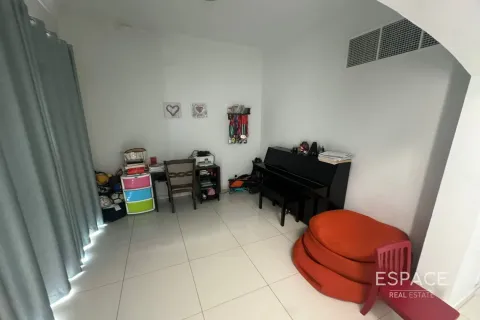 Villa til leje i Meadows, Dubai, UAE 4 soveværelser, 337 kvm № 650147 - foto 17