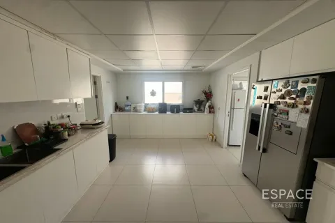 Villa til leje i Meadows, Dubai, UAE 4 soveværelser, 337 kvm № 650147 - foto 3