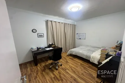 Villa til leje i Meadows, Dubai, UAE 4 soveværelser, 337 kvm № 650147 - foto 11