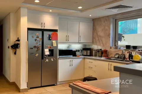 Jumeirah Park, Dubai, UAE의 임대용 빌라 침실 4개, 511제곱미터 번호 650148 - 사진 4