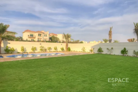 Jumeirah Park, Dubai, UAE의 임대용 빌라 침실 4개, 511제곱미터 번호 650148 - 사진 15
