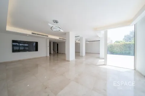 Villa in The Lakes, Dubai, UAE 4 bedrooms, 327 sq.m. № 650166 - photo 3