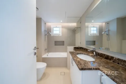 Villa in The Lakes, Dubai, UAE 4 bedrooms, 327 sq.m. № 650166 - photo 11