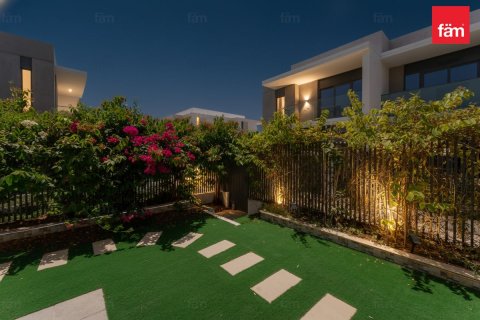 Βίλα σε Dubai, ΗΑΕ 4 υπνοδωμάτια, 250.2 τ.μ. Αρ. 708327 - φωτογραφία 2