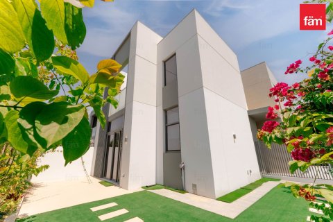 Villa itt: Dubai, EAE, 4 hálószoba, 250.2 m², azonosító: 708327