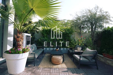 Dubai, BAE’de satılık daire 2 yatak odası, 170 m&sup2; No 681952 - fotoğraf 16