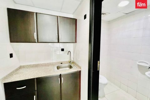 Office in Al Barsha, Dubai, UAE 64 sq.m. № 727785 - photo 10