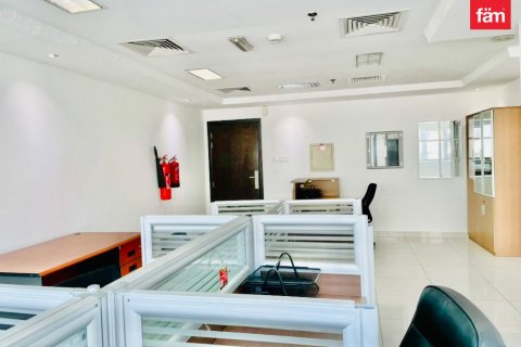 Office in Al Barsha, Dubai, UAE 64 sq.m. № 727785 - photo 2