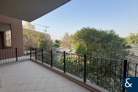 דירה ב Motor City, Dubai, איחוד האמירויות 3 חדרי שינה, 198 מ