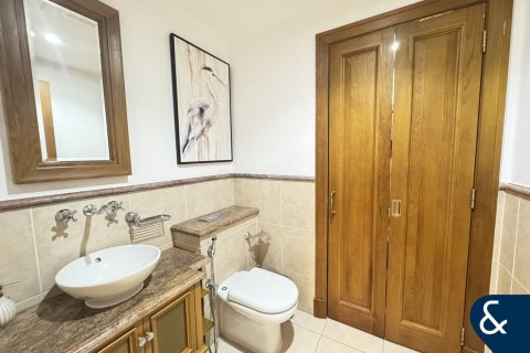 Apartmen di Old Town, Dubai, UAE 2 bilik tidur, 113 meter persegi № 685231 - foto 8