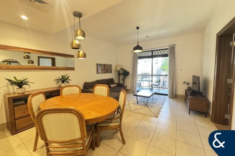 Apartmen di Old Town, Dubai, UAE 2 bilik tidur, 113 meter persegi № 685231 - foto 2