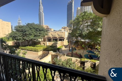 Apartmen di Old Town, Dubai, UAE 2 bilik tidur, 113 meter persegi № 685231 - foto 10