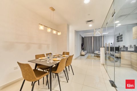 Apartment til leje i Dubai Sports City, Dubai, UAE 2 soveværelser, 99.2 kvm № 686028 - foto 2